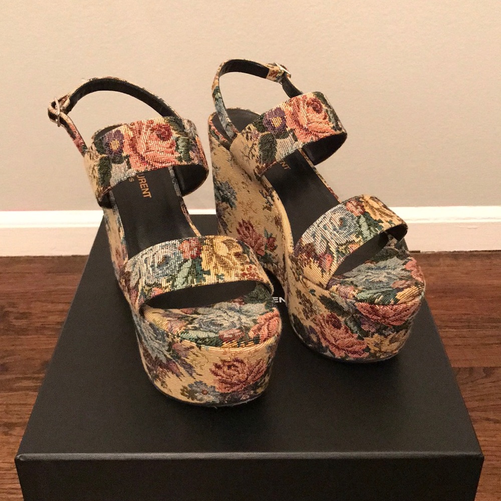 Saint Laurent Wedge Size 38.5